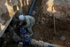 مهندس عزیزی:  اهالی ۱۴ روستای غیر تحت پوشش هرسین از آب آشامیدنی پایدار بهره مند میشوند