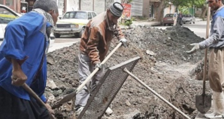 پیشرفت ۸۵ درصدی پروژه توسعه شبکه جمع آوری فاضلاب شهر هرسین