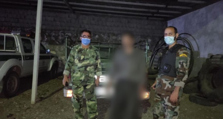 متخلف قطع درختان جنگلی در بیستون دستگیر شد