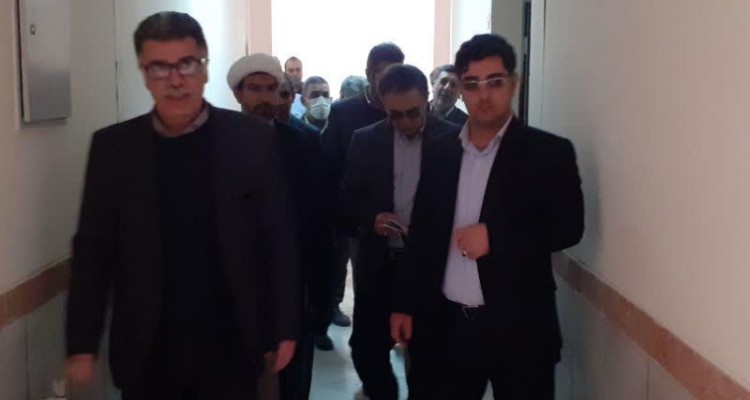 حضور مسئول بیمارستان های تامین اجتماعی کشوردر هرسین/ بازدید مکان موقت بیمارستان تامین اجتماعی شهرستان