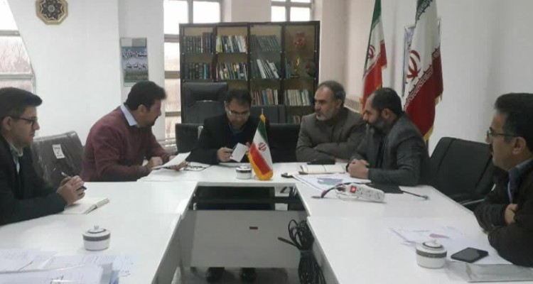 رفع تداخلات اراضی ۲۰ پلاک از ۱۴۳ پلاک زراعی هرسین در دست انجام است