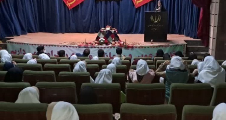 برگزاری یلدای فاطمی در هرسین+تصویر