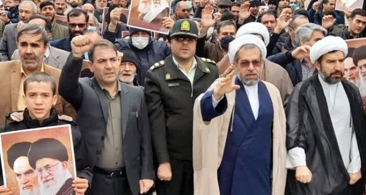 راهپیمایی اعتراضی مردم هرسین در پی اهانت نشریه فرانسوی به مرجعیت دینی