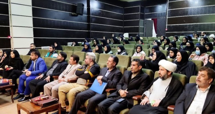 برگزاری عصرشعر انقلاب در هرسین