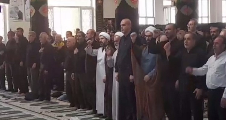 تجمع اعتراضی نمازگزاران هرسینی در محکومیت اهانت به قرآن