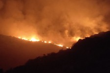 حدود 35هکتار از اراضی ملی در هرسین طعمه حریق شد