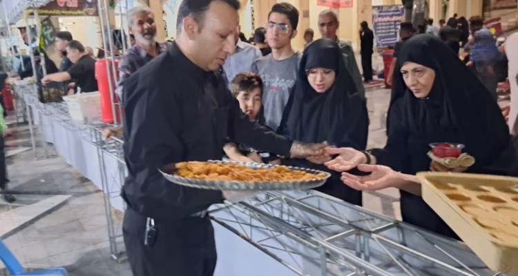 خدمات دهی موکب سید الشهدای بیستون به زوار اریعین حسینی+عکس و فیلم