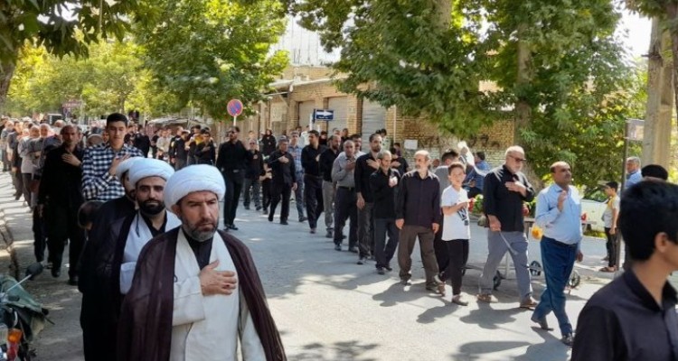 برگزاری مراسم پیاده‌روی جاماندگان اربعین حسینی در هرسین+عکس و فیلم