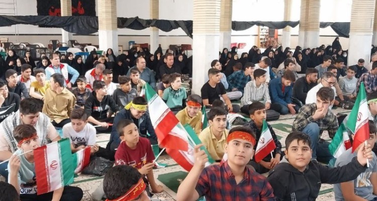 جتماع بزرگ جوانان نقش آفرین گام دوم انقلاب در هرسین