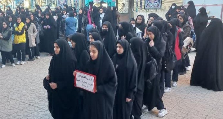 اعزام دانش آموزان هرسینی به اردوی راهیان نور