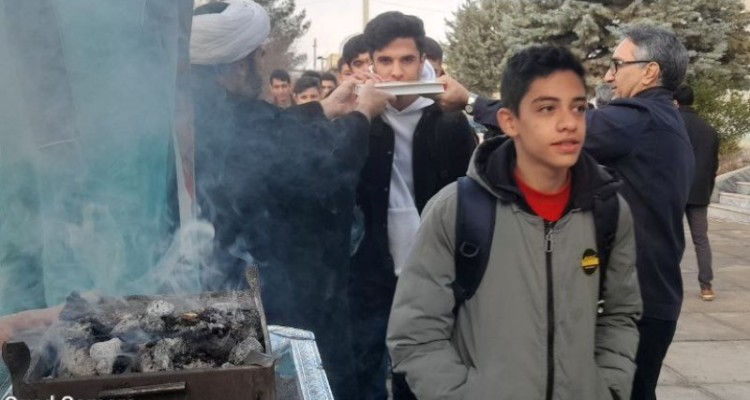 اعزام دانش آموزان هرسینی به مناطق عملیاتی غرب کشور