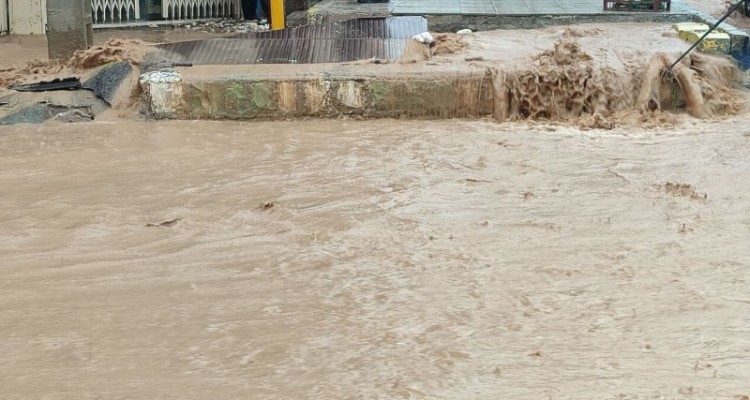 هرسین دریاچه آب‌های سطحی شد+عکس و فیلم