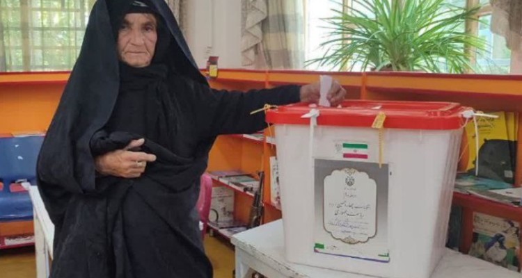 حماسه حضور مردم هرسین  در دور دوم انتخابات+فیلم و تصویر