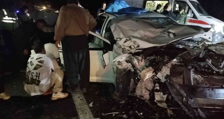 13 مصدوم و یک فوتی در تصادف زنجیره‌ای هرسین