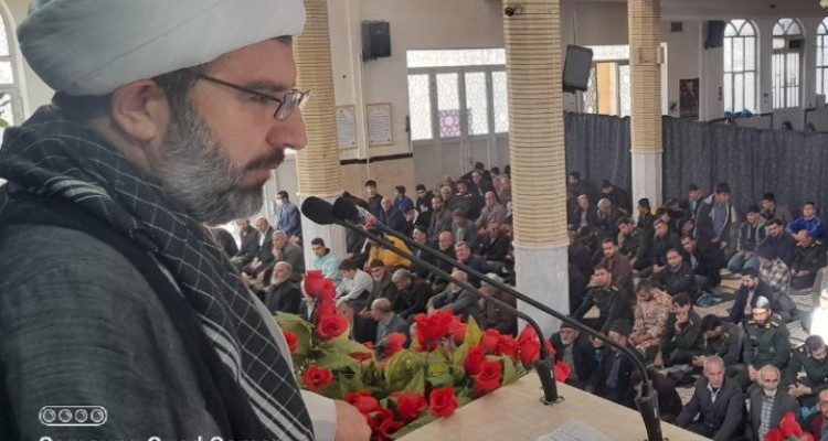 مهمترین مشکل و چالش در کشور معیشت مردم است