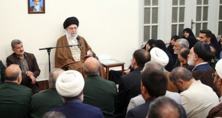 تلاش برای جدایی دین و تمدن ایرانی غلط است