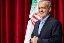 کشور نیازمند کسانی است که درد مردم را داشته باشند