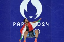 ساروی مسلط‌ترین و مقتدرترین کشتی‌گیر جهان سال ۲۰۲۴ شد+عکس