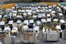 توقيف ۳۲ دستگاه ماینر غیر مجاز در هرسین