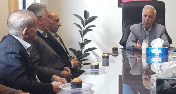 از ظرفیت نخبگان و صاحبنظران استفاده خواهیم کرد.