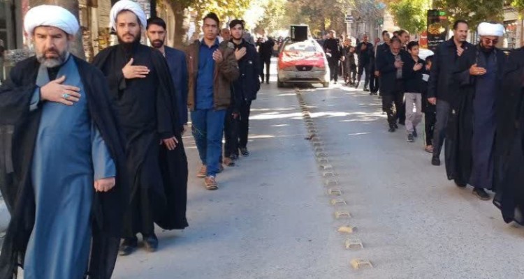 مراسم سینه‌زنی و عزاداری شهادت حضرت زهرا (س) در هرسین