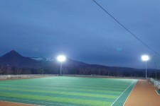 پایان عملیات اجرایی پیست و برج های روشنایی استادیوم فوتبال انقلاب هرسین