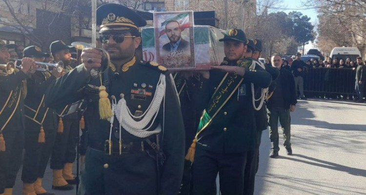 مراسم تشييع پیکر شهید والامقام علی عزیزی در هرسین