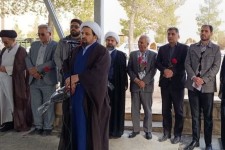 مزار شهدای شهرستان هرسین غبار روبی وعطر افشانی شد