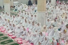 برگزاری جشن تکلیف ۴۰۰ دانش آموز دختر در هرسین+تصویر