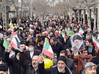 حضور پرشور مردم دارالمومنین هرسین در راهپیمایی ۲۲ بهمن