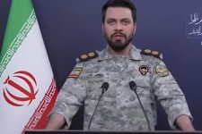 مراکز اقتصادی و بانک های دشمن را هدف قرار می دهیم