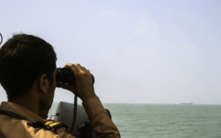 هرمز در کنترل ایران؛ عبور کشتی‌ها همچنان از کریدور لارک