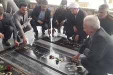 مزار شهدای شهرستان هرسین غبار روبی وعطر افشانی شد