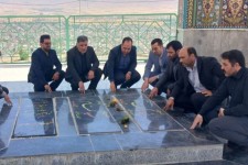 غبار روبی مزار شهدای گمنام در هرسین