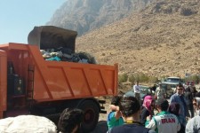 پاكسازی رودخانه دینورآب بیستون با حضور فعالان محيط زیستی استان کرمانشاه+تصویر