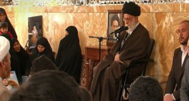 هر مکتبی که بتواند انسان‌هایی را تربیت کند که در هنگام ضرورت جان‌شان را فدا کنند، آن مکتب موفق است
