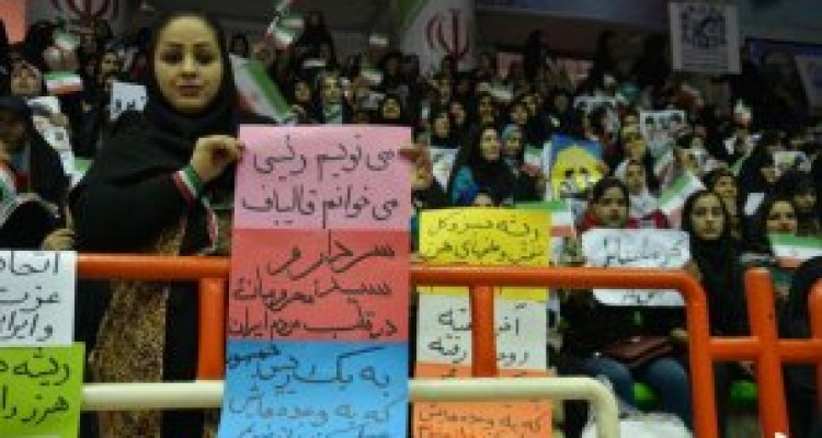 همایش بزرگ حامیان سید ابراهیم رئیسی و قالیباف در کرمانشاه/ "آخر هفته روحانی رفته" + فیلم و عکس