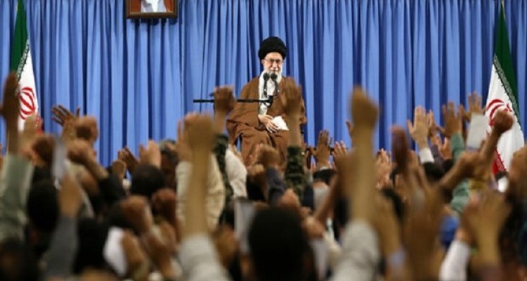 می‌توانیم بر همه سختی‌ها و چالش‌ها، مؤمنانه فائق بیاییم/ خاطرات دوران دفاع مقدس یک ثروت ملی است