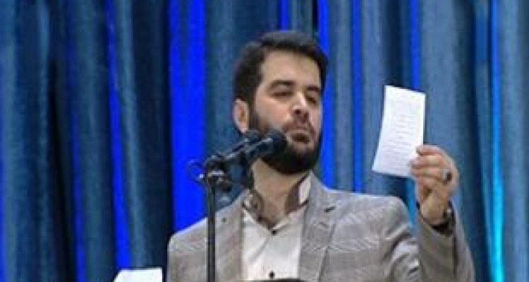 بررسی روایی شاخص گم شده تریبونهای نماز که فضا را برای "نفاق" سنگین می کند