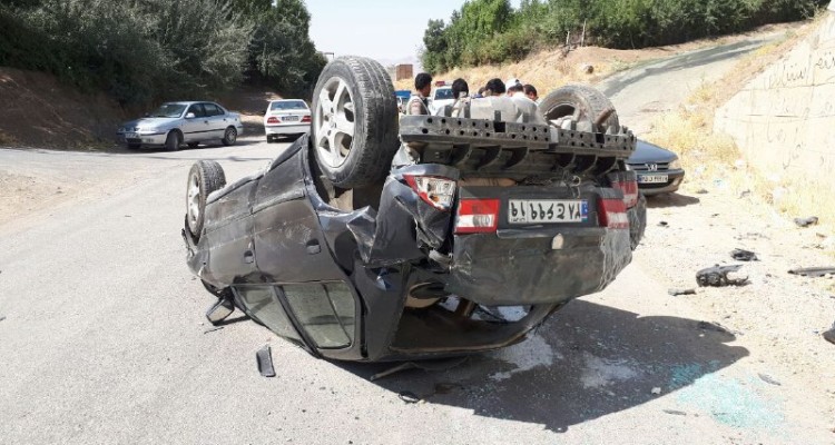 واژگونی خودرو سمند و مصدومیت3نفر در کمربندی شمالی هرسین+تصویر