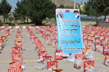 دومین مرحله از رزمایش سراسری کمک مومنانه در سپاه ناحیه هرسین برگزار شد/ توزیع 1500بسته غذایی توسظ خیّر هرسینی