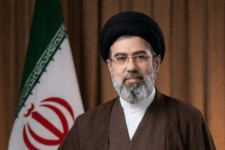 رهبر انقلاب: هر اقدامی که موجب سرخوردگی مردم شود، کمک به دشمن است
