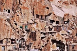 کشف بقایای روستای 5500 ساله در محوطه گورستان پارتی طاق بستان کرمانشاه