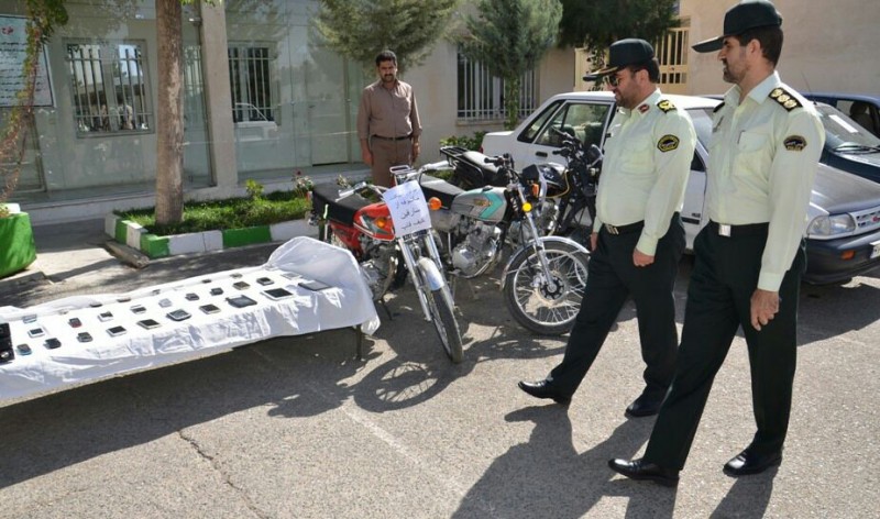 کلاهبردار میلیاردی دستگیر شد/انهدام دو باند کیف قاپی در شهر کرمانشاه