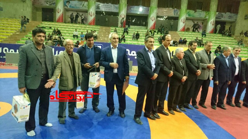 مربی هرسینی به عنوان برترین مربی سازنده استان کرمانشاه برگزیده شد