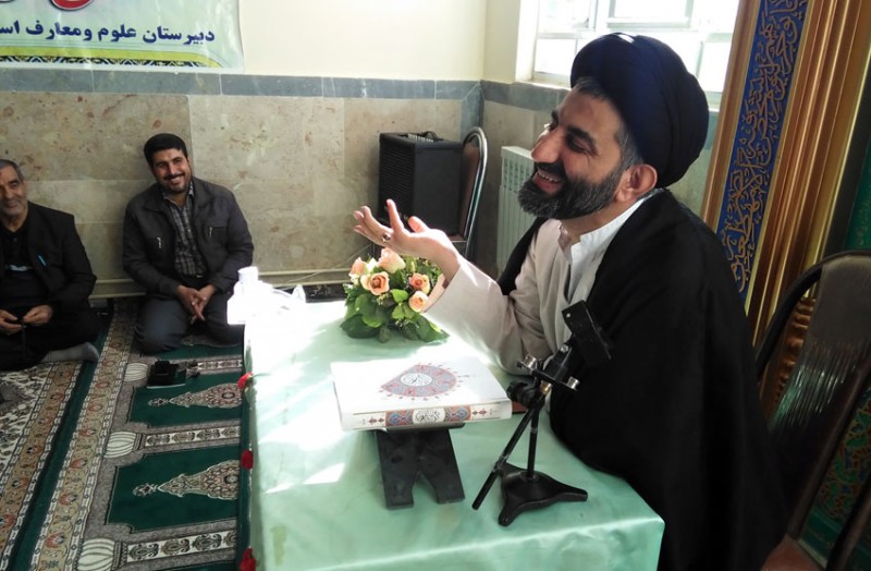 گفتمان مهدویت و انتظار در هرسین برگزار شد/حجت الاسلام فلاح: راه بهرمندی از امام زمان(عج) دوری از معصیت است