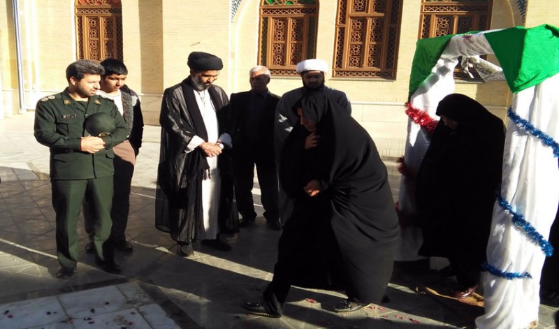 اعزام اولین کاروان از بانوان بیستونی در قالب طرح مهر درخشان به مشهد مقدس