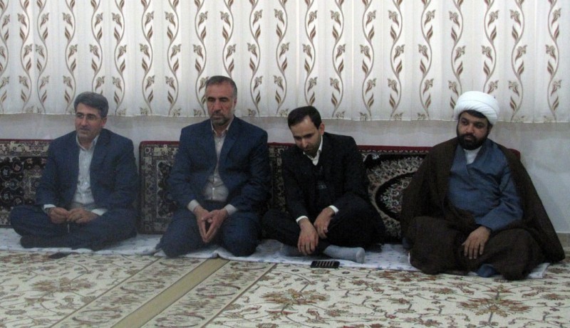 دیدار ریاست و اعضای هیئت علمی دانشگاه پیام نور هرسین با امام جمعه شهرستان/حجت الاسلام باقری: این وظیفه حوزه و دانشگاه است که مردم را مطالبه گر بار بیاورند