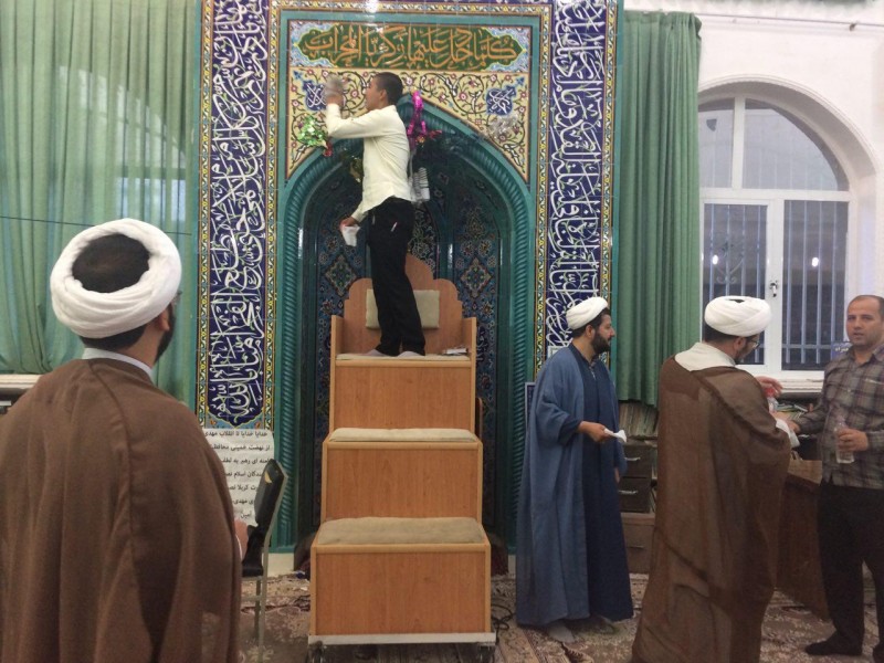 برگزاري مراسم غبارروبي در مسجدصاحب الزمان (عج)هرسين+ تصویر