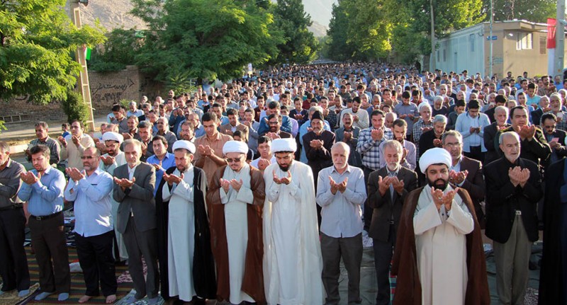 برگزاری نماز عید سعید فطر در هرسین+تصویر